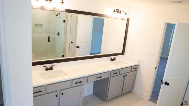 308 Garnet Drive, Bonaire, GA 31005