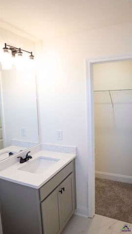 308 Garnet Drive, Bonaire, GA 31005