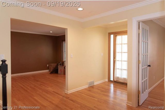 912 S Glenhurst Drive, Birmingham, MI 48009