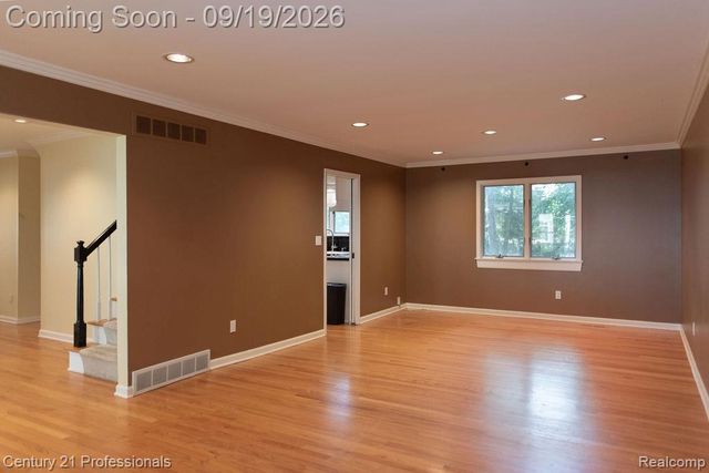 912 S Glenhurst Drive, Birmingham, MI 48009