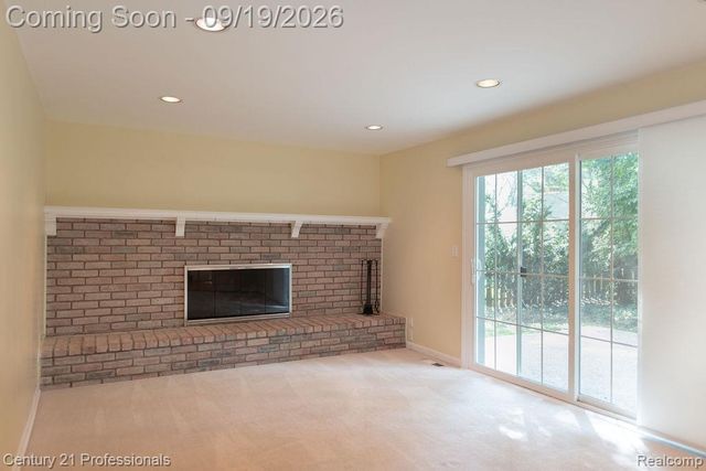 912 S Glenhurst Drive, Birmingham, MI 48009