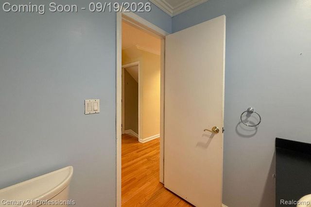 912 S Glenhurst Drive, Birmingham, MI 48009