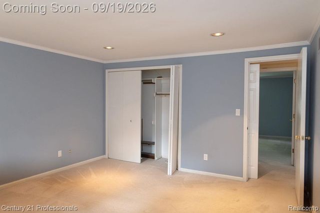 912 S Glenhurst Drive, Birmingham, MI 48009