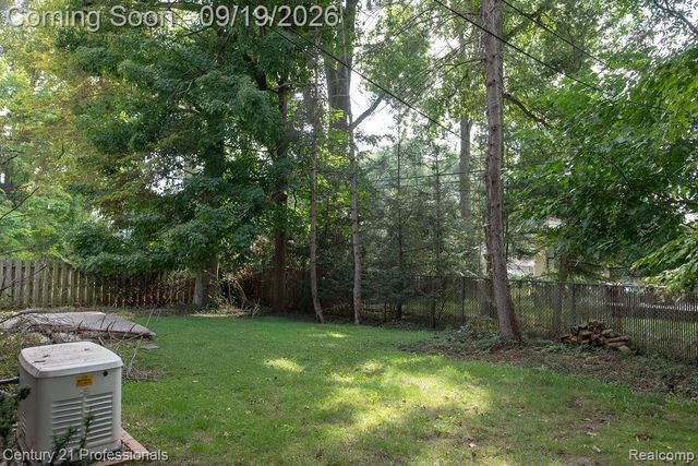 912 S Glenhurst Drive, Birmingham, MI 48009