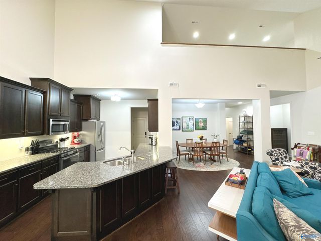 2709 Thornton Circle, Huntsville, AL 35801