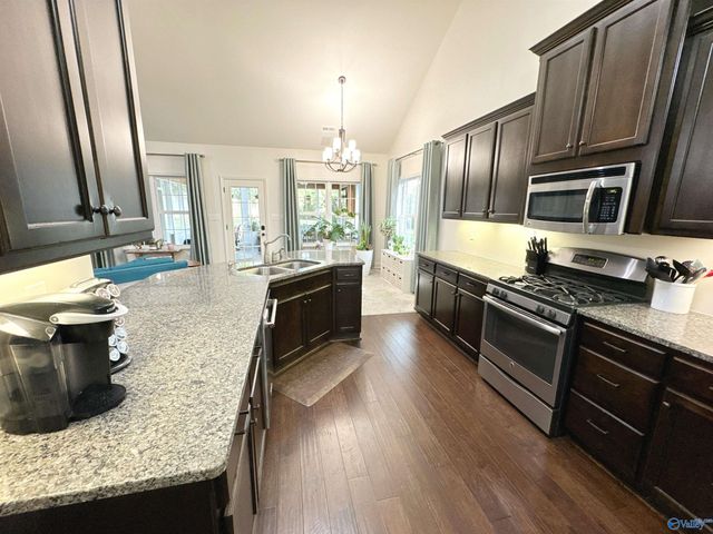 2709 Thornton Circle, Huntsville, AL 35801