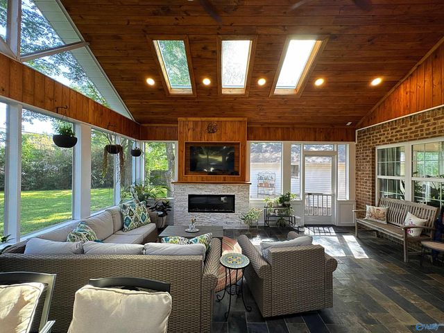 2709 Thornton Circle, Huntsville, AL 35801