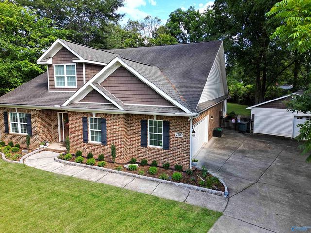 2709 Thornton Circle, Huntsville, AL 35801