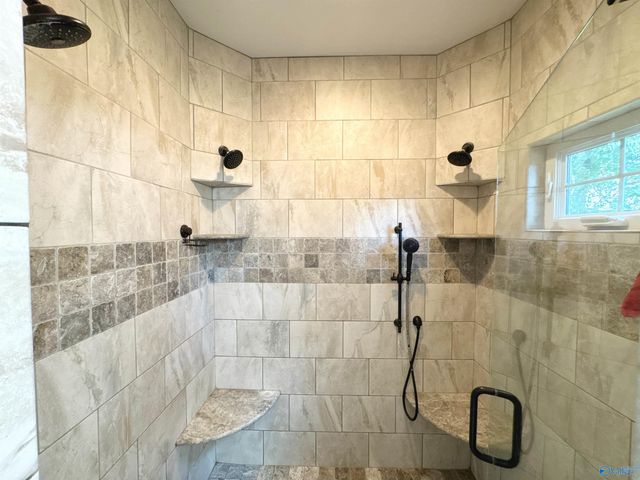 2709 Thornton Circle, Huntsville, AL 35801