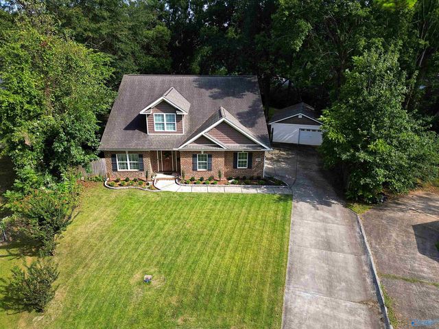 2709 Thornton Circle, Huntsville, AL 35801