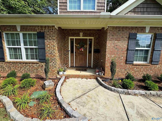 2709 Thornton Circle, Huntsville, AL 35801