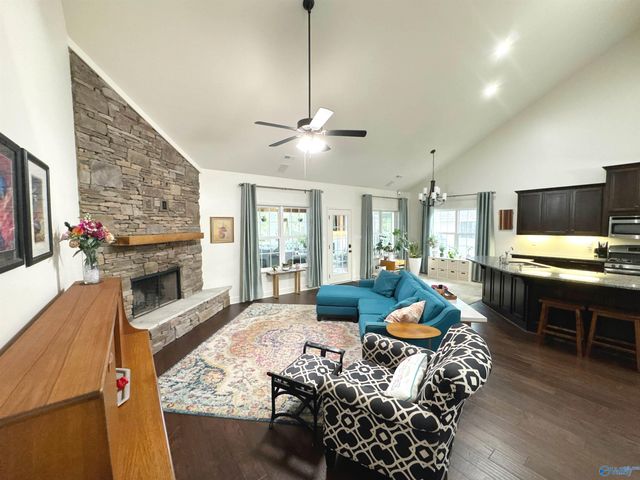 2709 Thornton Circle, Huntsville, AL 35801