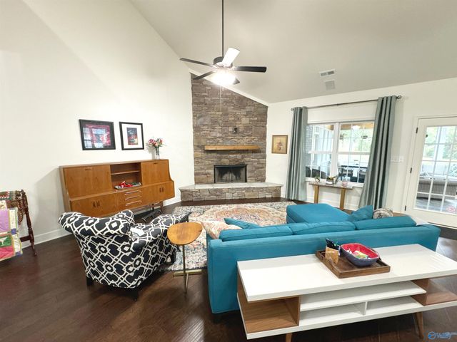2709 Thornton Circle, Huntsville, AL 35801