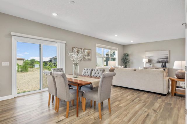 9850 Glacial Valley Road N, Woodbury, MN 55129