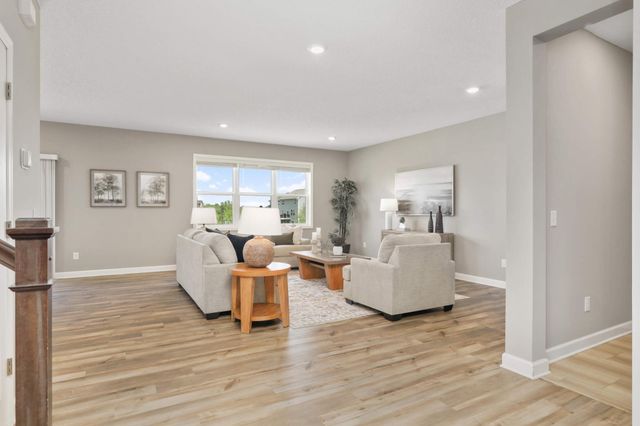 9850 Glacial Valley Road N, Woodbury, MN 55129