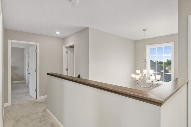 9850 Glacial Valley Road N, Woodbury, MN 55129