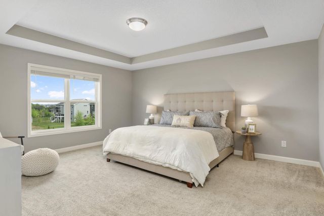 9850 Glacial Valley Road N, Woodbury, MN 55129