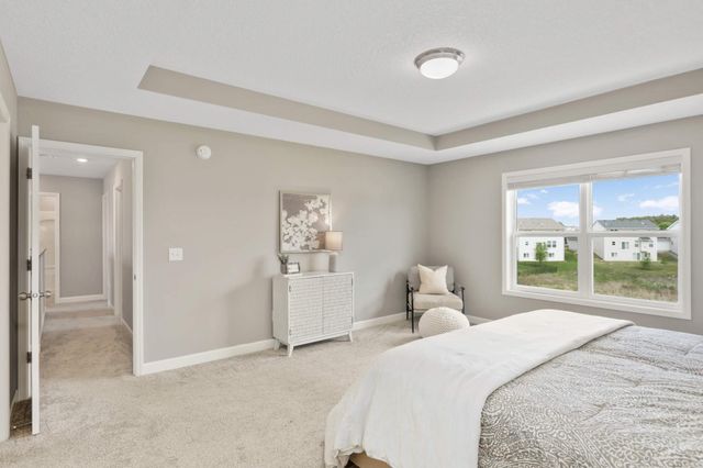 9850 Glacial Valley Road N, Woodbury, MN 55129