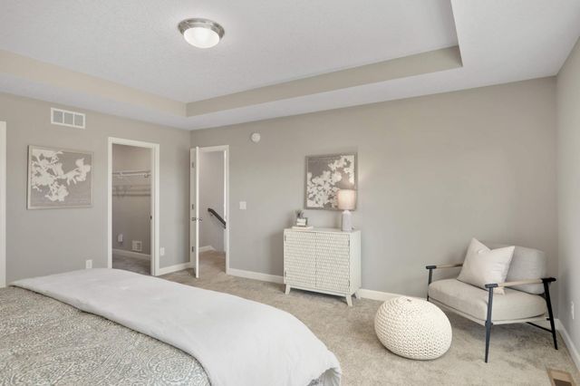 9850 Glacial Valley Road N, Woodbury, MN 55129