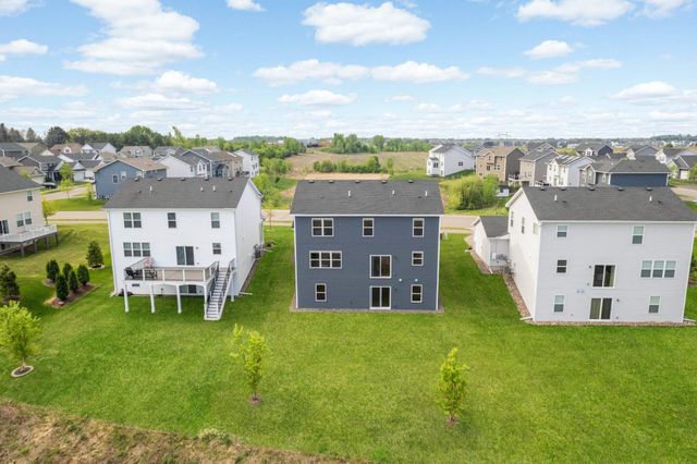 9850 Glacial Valley Road N, Woodbury, MN 55129