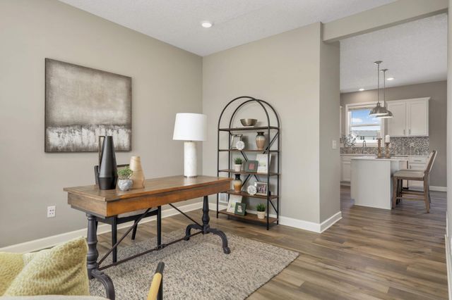 9850 Glacial Valley Road N, Woodbury, MN 55129