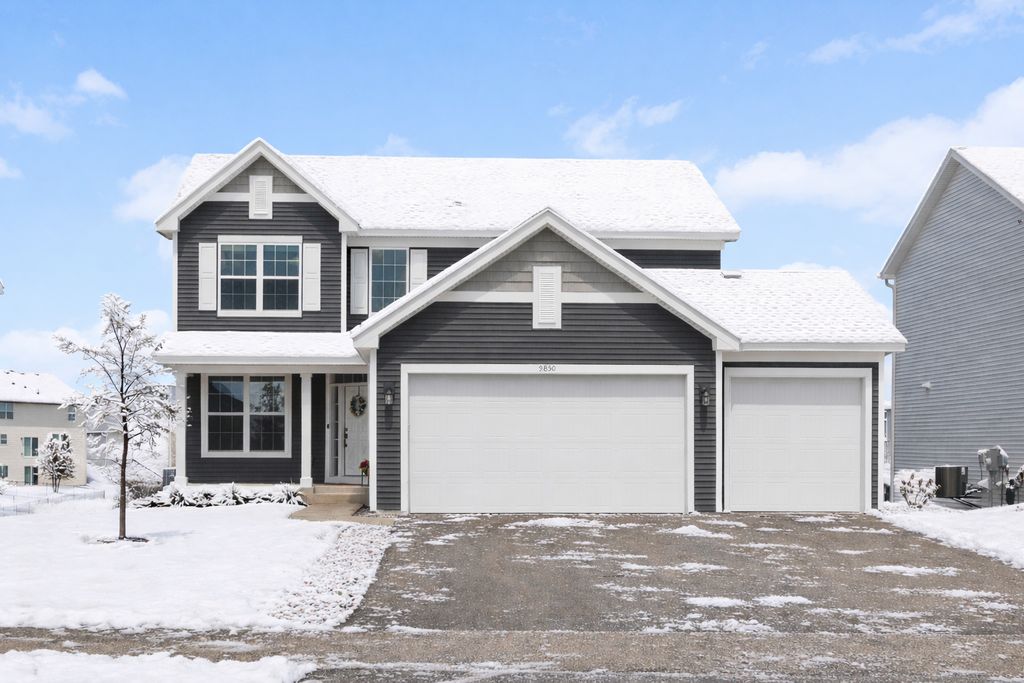 9850 Glacial Valley Road N, Woodbury, MN 55129