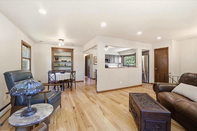 6085 Trail Ridge DRIVE, Greendale, WI 53129