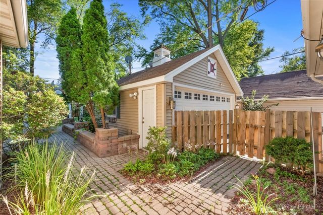 116 Deer Path Road, Lake In The Hills, IL 60156