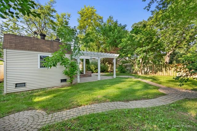 116 Deer Path Road, Lake In The Hills, IL 60156