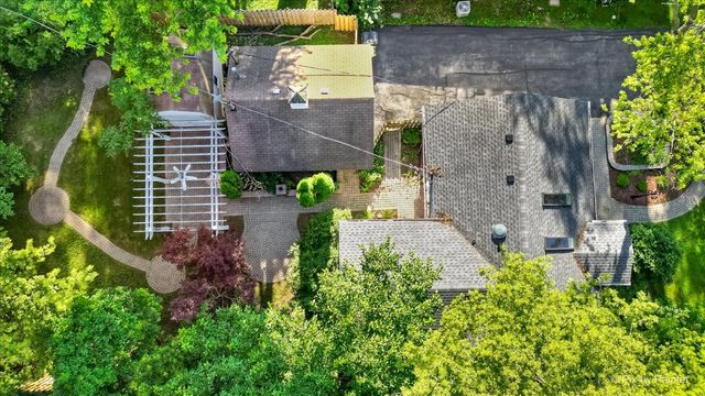 116 Deer Path Road, Lake In The Hills, IL 60156