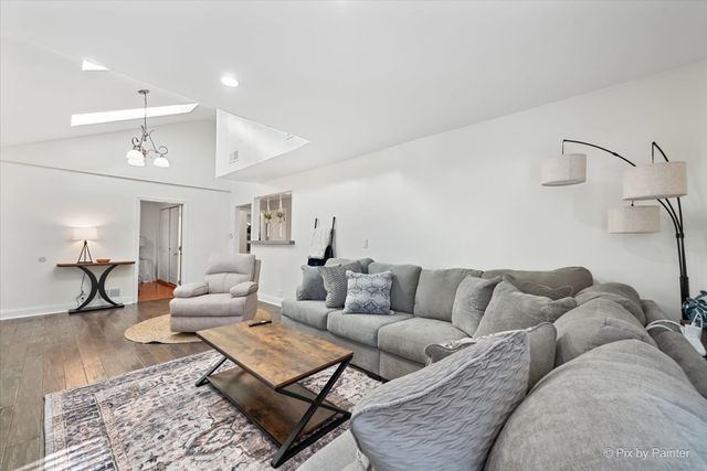 116 Deer Path Road, Lake In The Hills, IL 60156