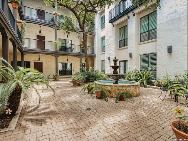221 Lexington Ave Apt 104, San Antonio, TX 78215