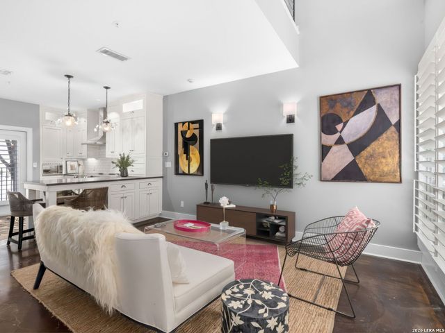 221 Lexington Ave Apt 104, San Antonio, TX 78215