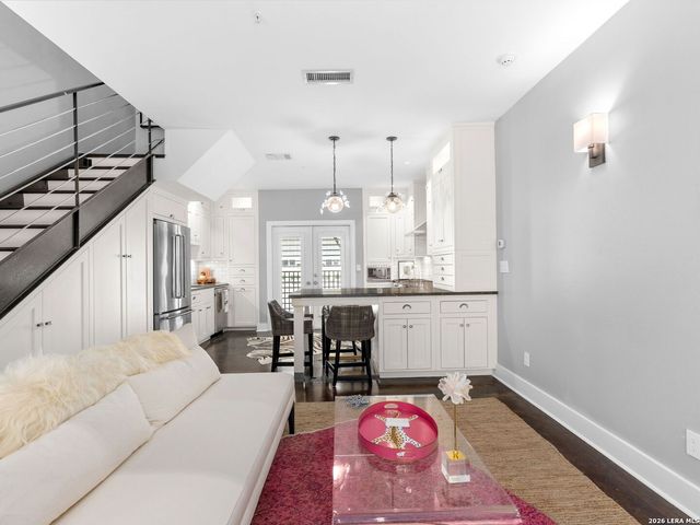 221 Lexington Ave Apt 104, San Antonio, TX 78215