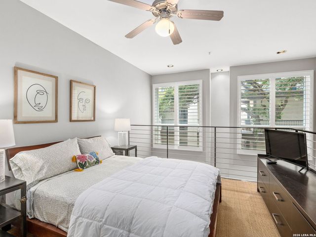 221 Lexington Ave Apt 104, San Antonio, TX 78215