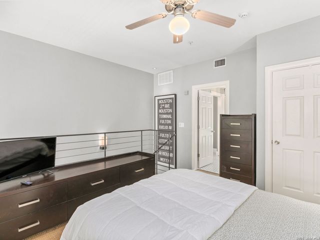 221 Lexington Ave Apt 104, San Antonio, TX 78215
