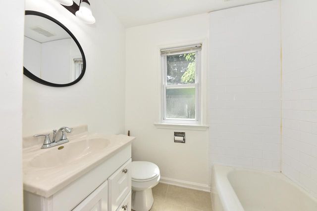 9007 W Greenfield AVENUE, West Allis, WI 53214