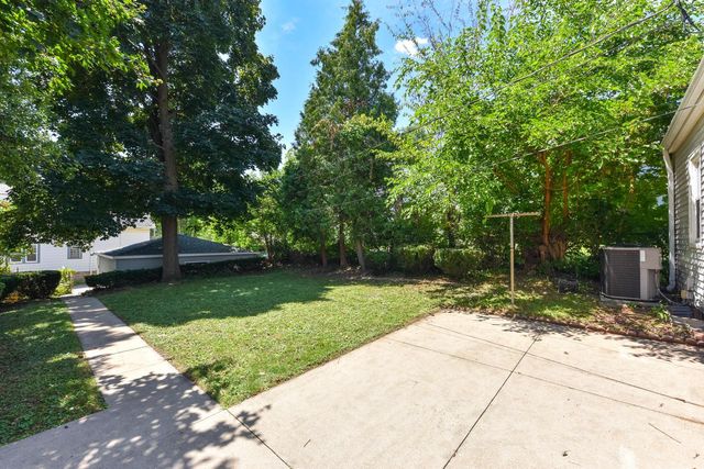 9007 W Greenfield AVENUE, West Allis, WI 53214