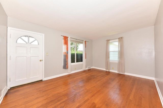 9007 W Greenfield AVENUE, West Allis, WI 53214
