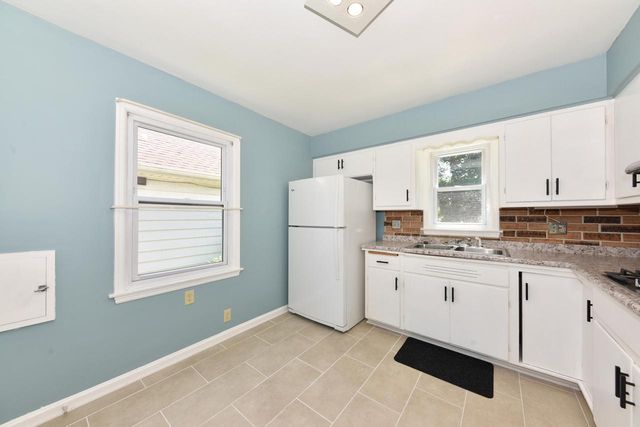 9007 W Greenfield AVENUE, West Allis, WI 53214
