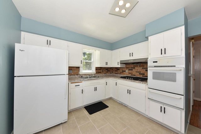 9007 W Greenfield AVENUE, West Allis, WI 53214