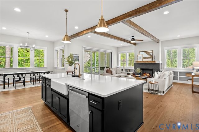 17006 Shoreland Dr, Moseley, VA 23120