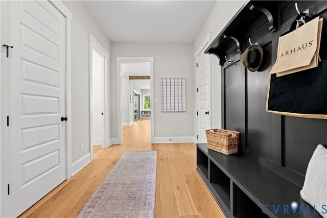 17006 Shoreland Dr, Moseley, VA 23120