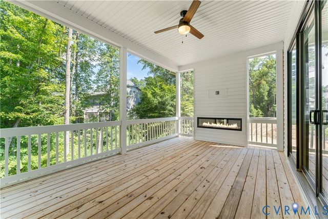 17006 Shoreland Dr, Moseley, VA 23120