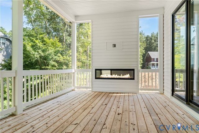 17006 Shoreland Dr, Moseley, VA 23120