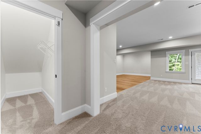 17006 Shoreland Dr, Moseley, VA 23120