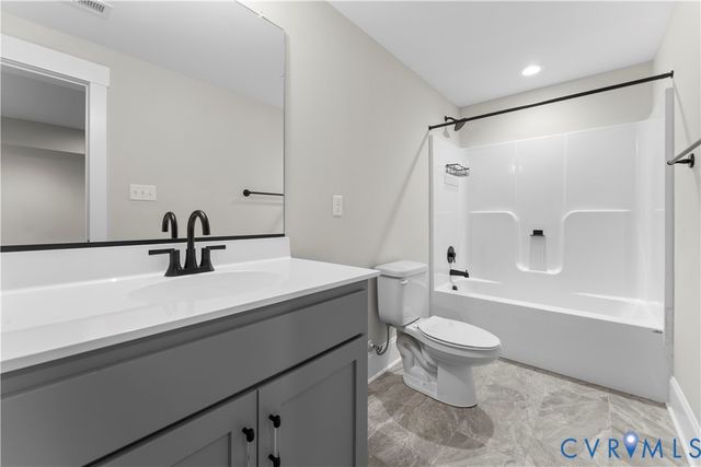 17006 Shoreland Dr, Moseley, VA 23120