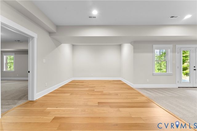 17006 Shoreland Dr, Moseley, VA 23120