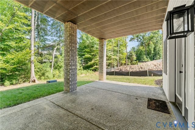 17006 Shoreland Dr, Moseley, VA 23120