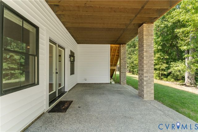 17006 Shoreland Dr, Moseley, VA 23120
